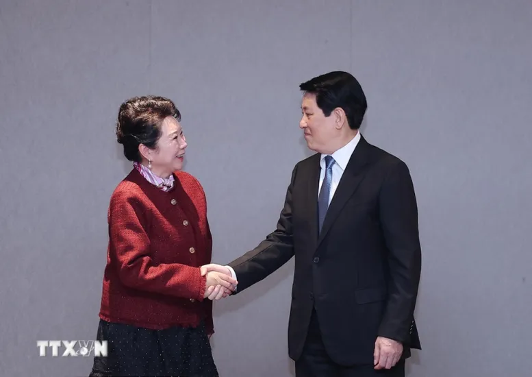 Tuần lễ cấp cao APEC 2025: Chủ tịch nước Lương Cường tiếp và làm việc với các Tập đoàn lớn- Ảnh 1.