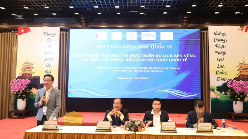 គណៈអធិបតីបានដឹកនាំសិក្ខាសាលា។