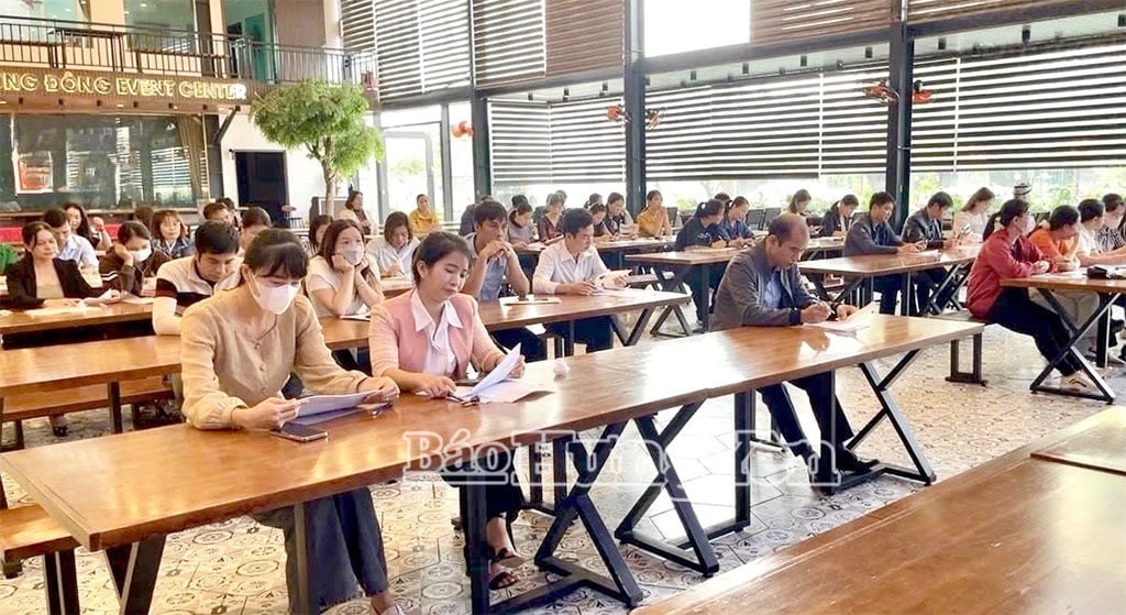 សិក្ខាកាមចូលរួមវគ្គបណ្តុះបណ្តាលនៅឃុំអានធី។