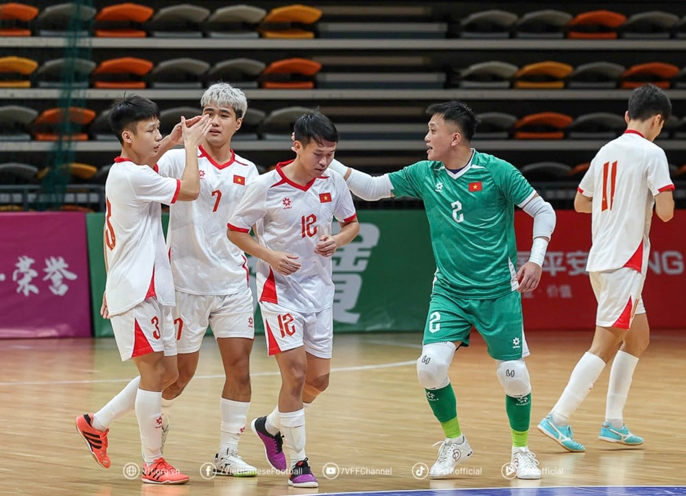 Vietnamský futsalový tým se shromažďuje s 20 hráči a připravuje se na SEA Games 33 - foto 1