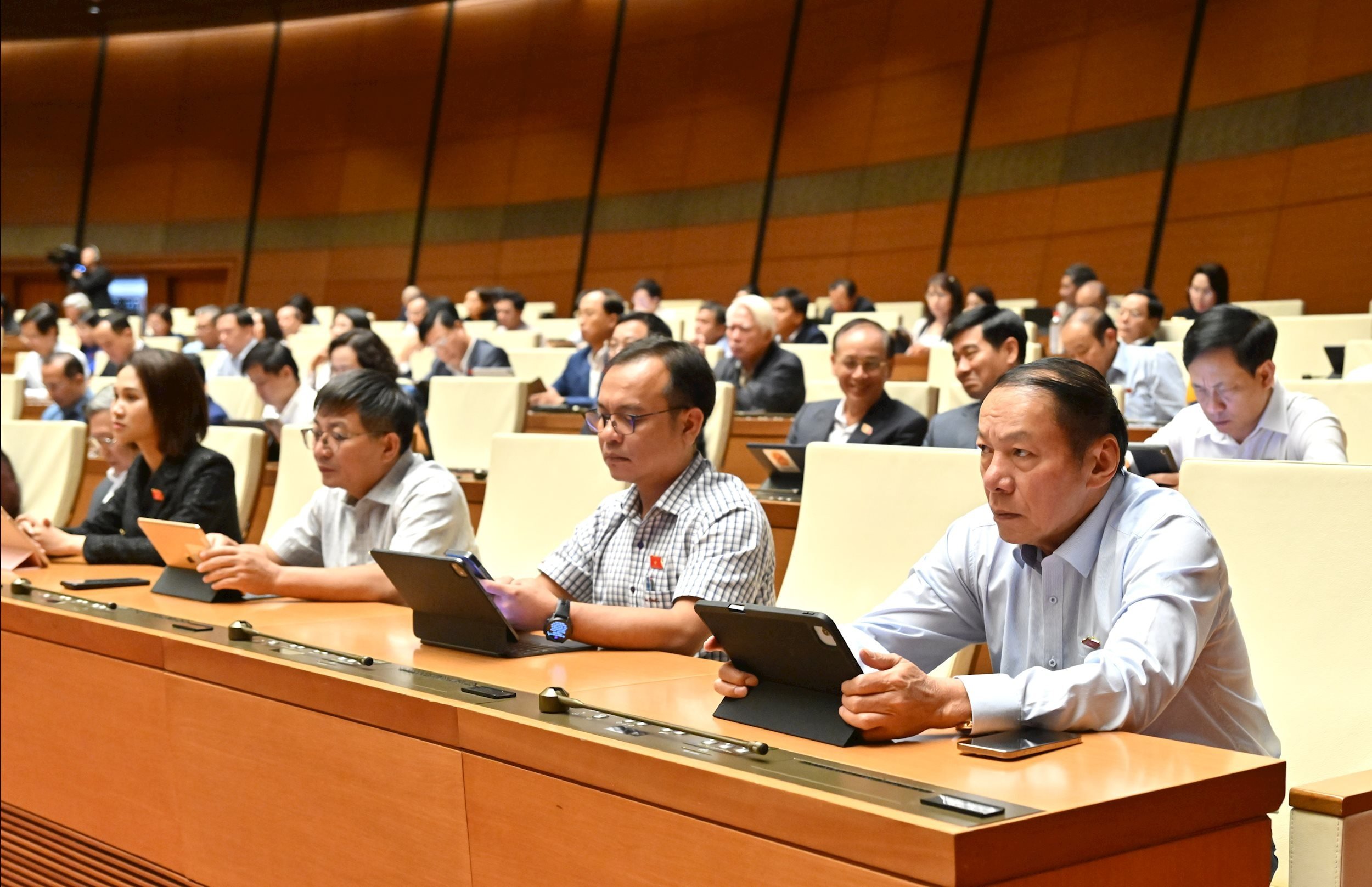 اجلاس میں شریک مندوبین۔ تصویر: Quang Khanh