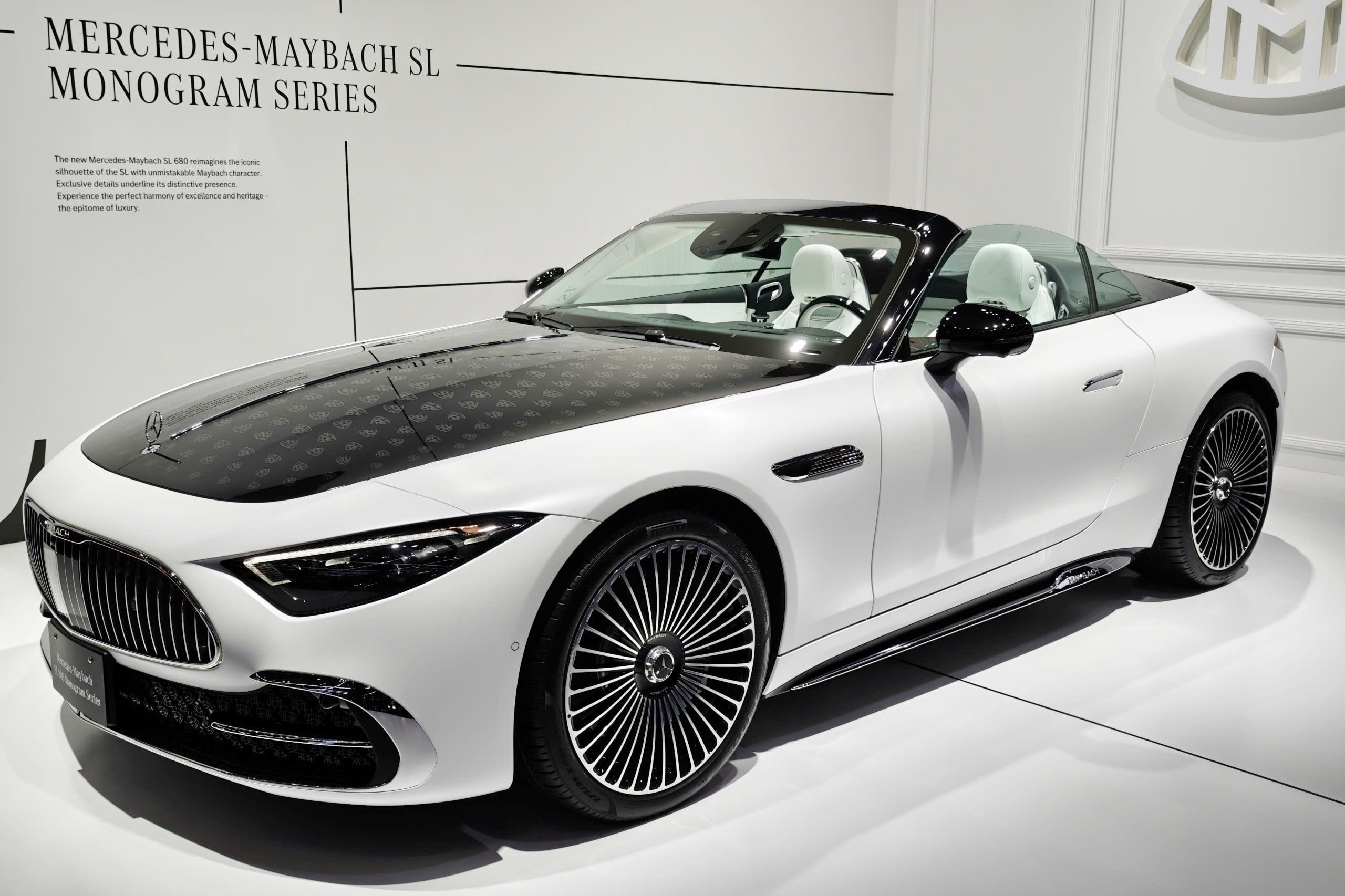 Mercedes-Maybach SL 680 រូបថត ១ Mercedes-Maybach SL 680 anh 1