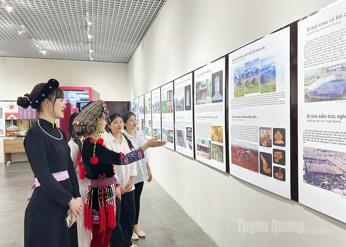 প্রদর্শনী "তুয়েন কোয়াং - ঐতিহ্যের ভূমি"