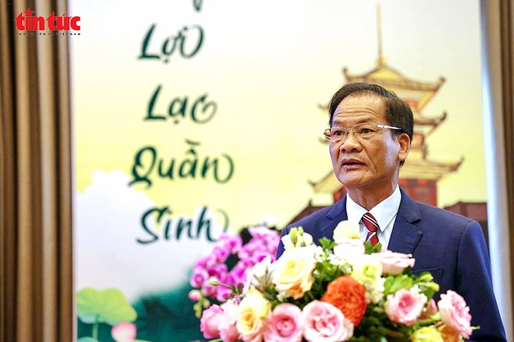 ចំណងជើងរូបថត