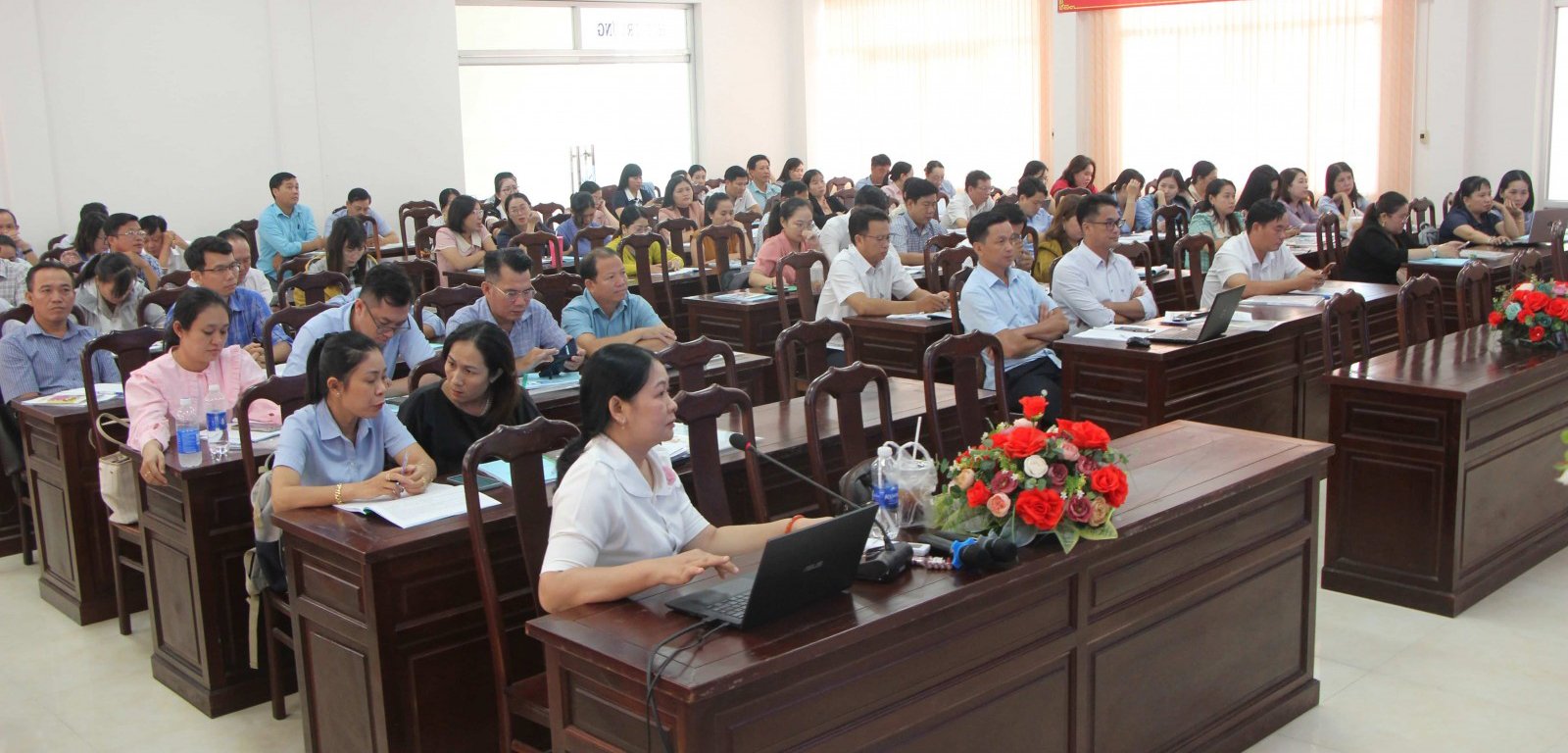 វគ្គបណ្តុះបណ្តាលស្តីពីការងារប្រកបដោយវិជ្ជាជីវៈ សម្រាប់អ្នកដែលមានសេវាបុណ្យ