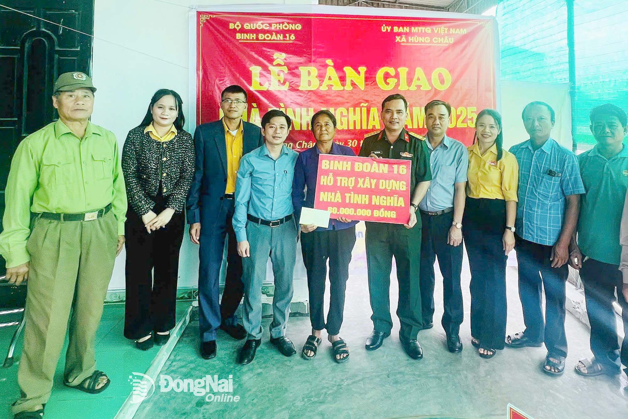 Binh đoàn 16 bàn giao nhà tình nghĩa tại Nghệ An