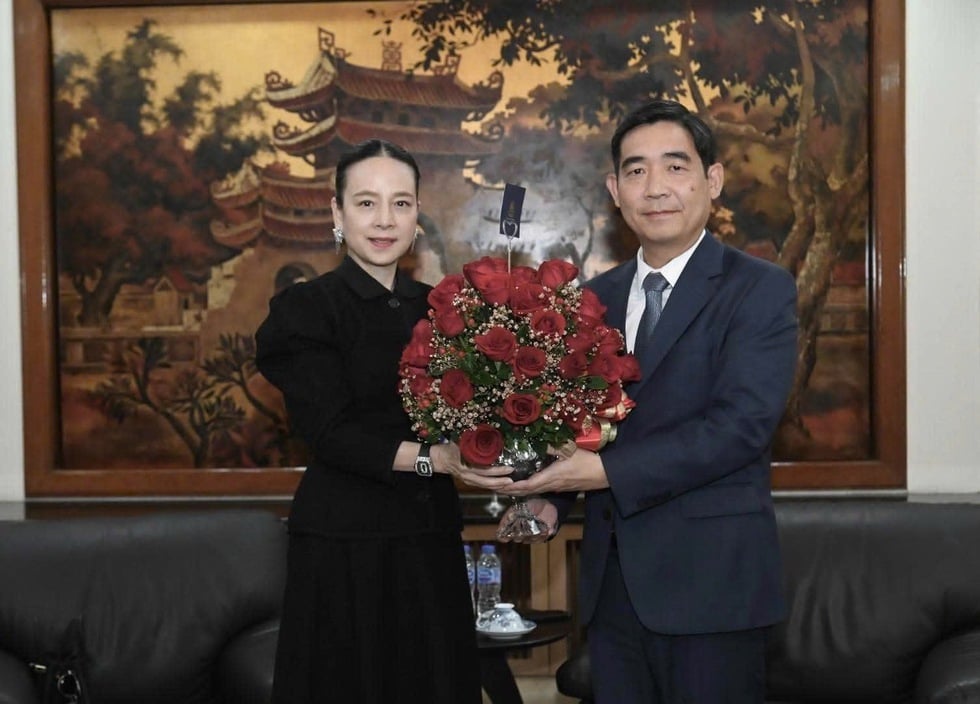 ឯកអគ្គរដ្ឋទូតវៀតណាមប្រចាំនៅប្រទេសថៃបានទទួលស្គាល់សុច្ឆន្ទៈរបស់ FAT និង Madam Pang - រូបថត ១. Đại sứ Việt Nam tại Thái Lan ghi nhận thiện chí của FAT và Madam Pang- Ảnh 1.