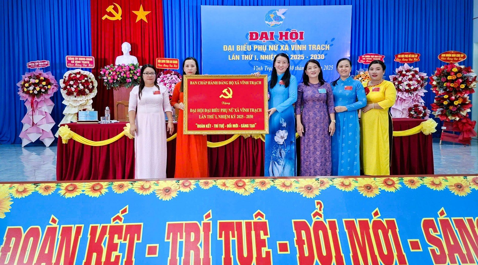 សម្ព័ន្ធនារីឃុំវិញត្រាចបានបញ្ចប់និងសម្រេចបានលើសពីគោលដៅដំណោះស្រាយ ១០/១០។