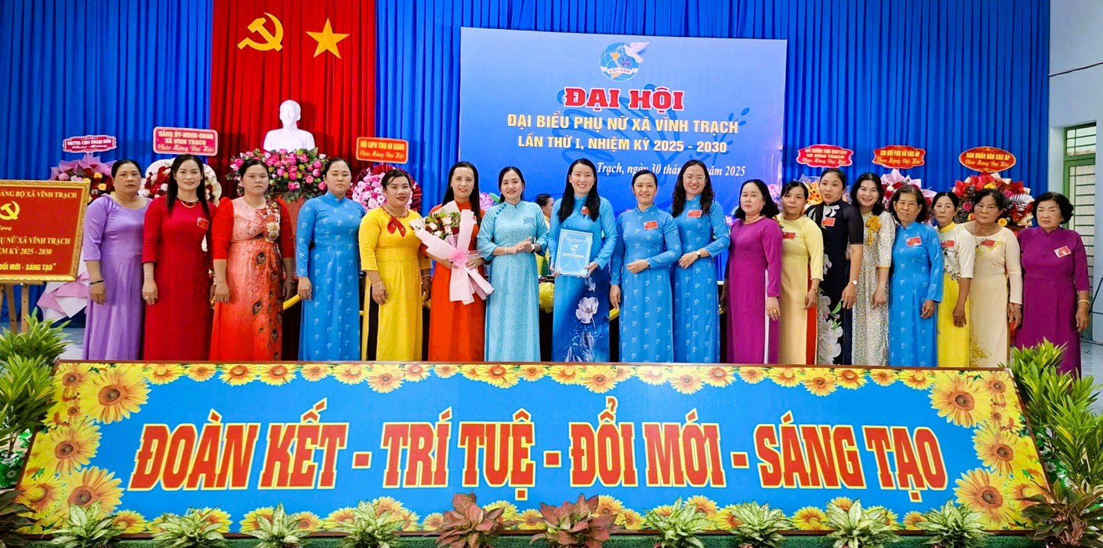 សម្ព័ន្ធនារីឃុំវិញត្រាចបានបញ្ចប់និងសម្រេចបានលើសពីគោលដៅដំណោះស្រាយ ១០/១០។