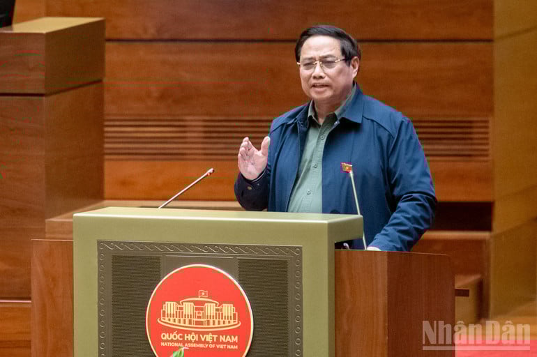 នាយករដ្ឋមន្ត្រី Pham Minh Chinh ថ្លែងមតិក្នុងសម័យប្រជុំពិភាក្សា។ (រូបថត៖ THUY NGUYEN)