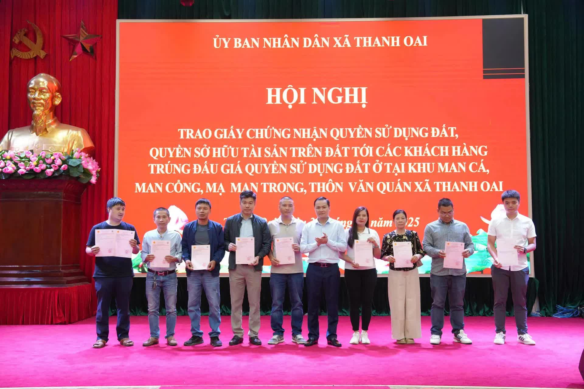 Thanh Oai công khai, minh bạch trong cấp giấy chứng nhận quyền sử dụng đất trúng đấu giá- Ảnh 2.