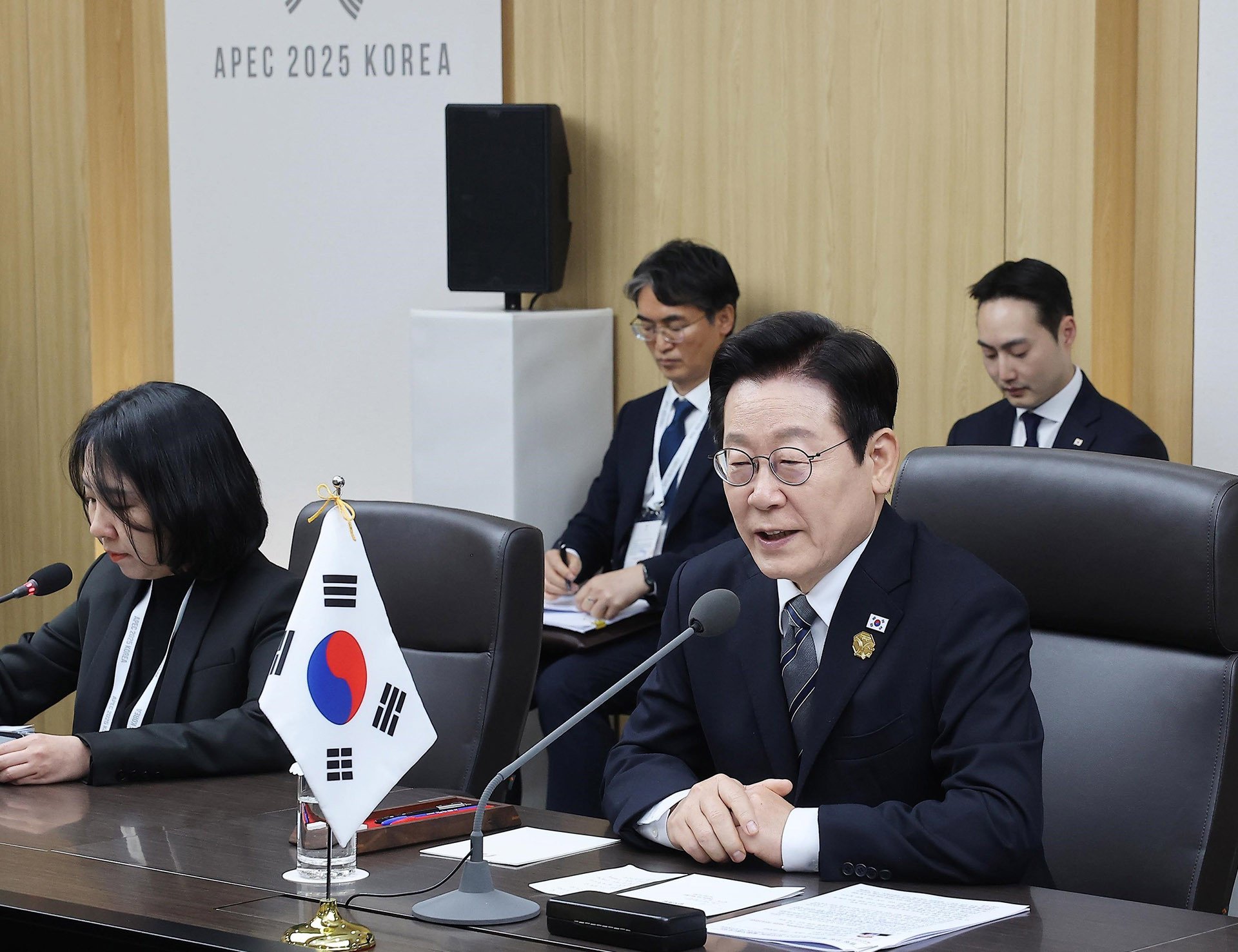 vnapotalchutichnuocluongcuonghoidamvoitongthonghanquocleejaemyung8375553 1761816884298920028432.jpg