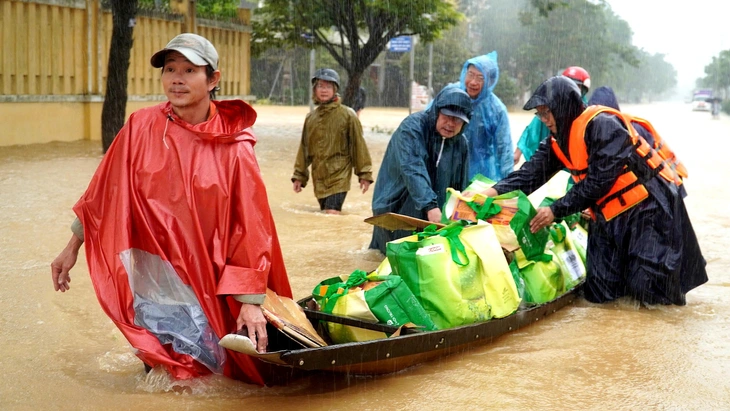 mưa lớn - Ảnh 1.