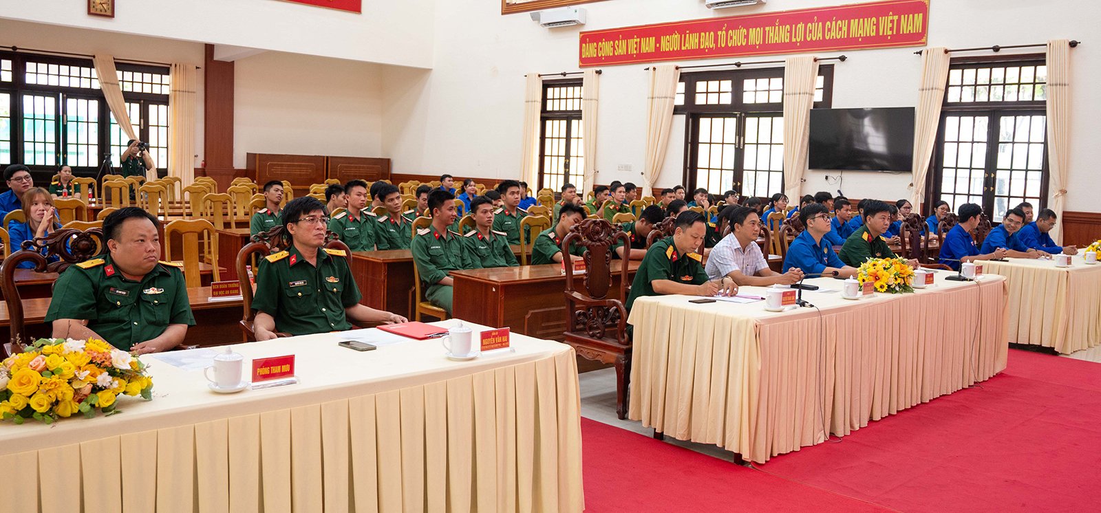 ការចុះហត្ថលេខាលើកិច្ចព្រមព្រៀងរវាងកងកម្លាំងប្រដាប់អាវុធ និងអង្គការសម្ព័ន្ធយុវជន