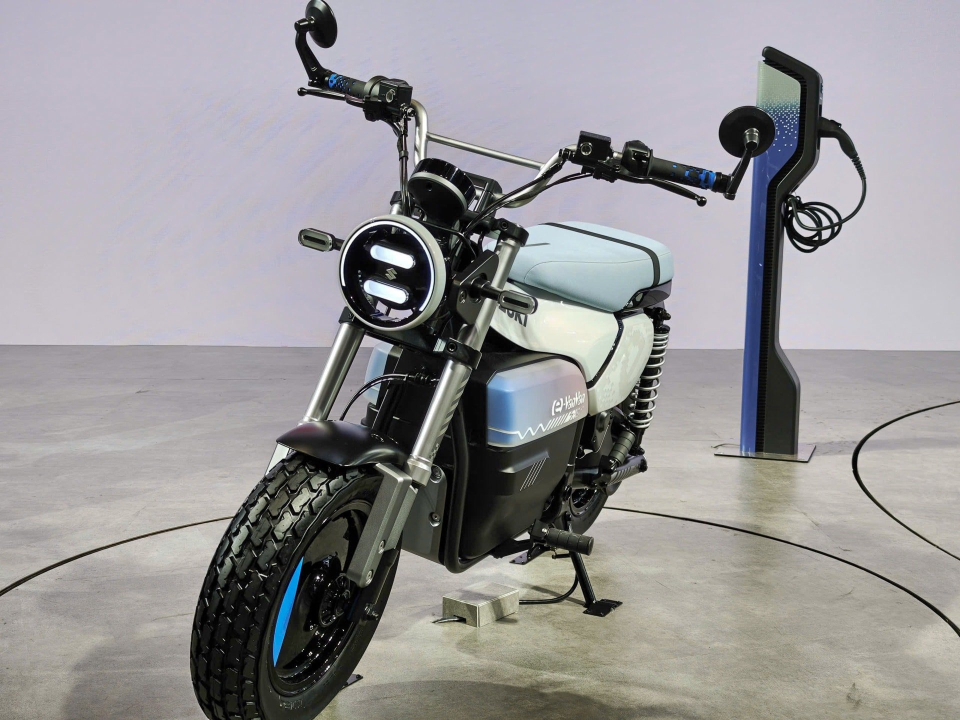 Suzuki e-VanVan រូបថត ១ Suzuki e-VanVan anh 1