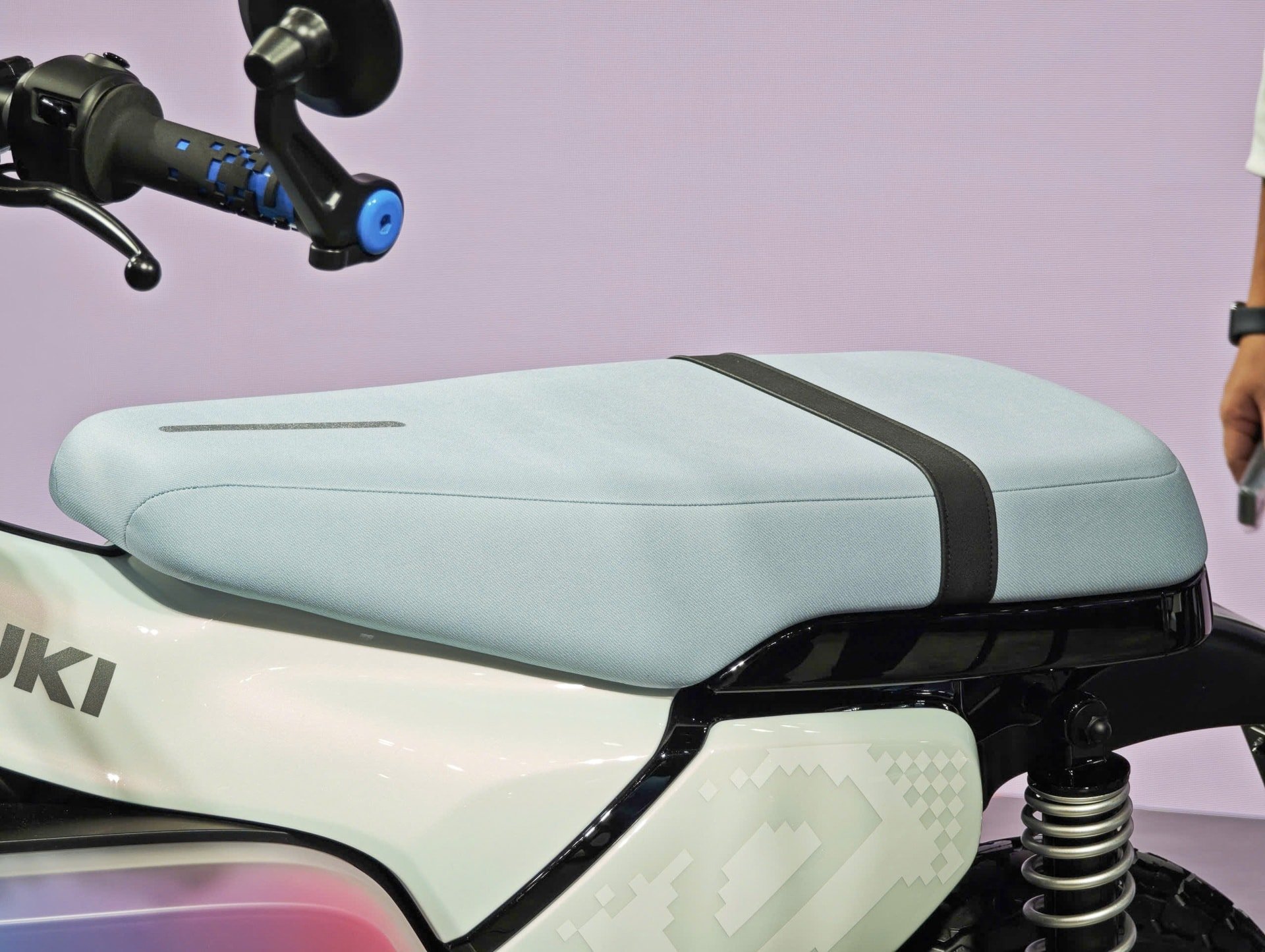 Suzuki e-VanVan រូបថត ៤ Suzuki e-VanVan anh 4