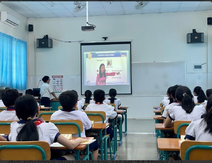 ទីក្រុងហូជីមិញ៖ គោលនយោបាយជាច្រើនដើម្បីគាំទ្រសិស្សានុសិស្សពីក្រុមជួបការលំបាកត្រូវបានរំពឹងទុក - រូបថត ១.