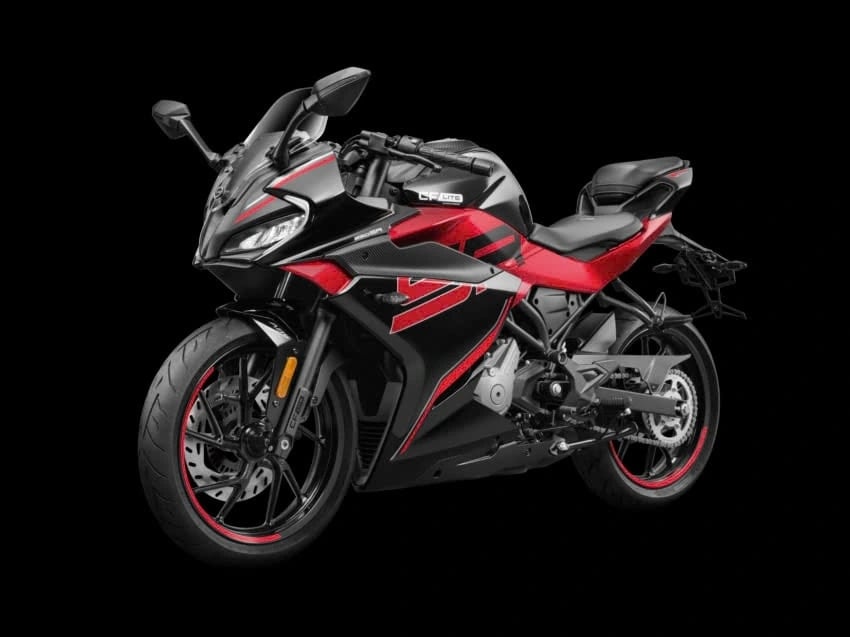 cfmoto 250sr lite 2025 lanserad i Malaysia, billigt pris endast 62 miljoner dong bild 3