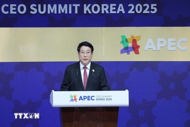 ប្រធានរដ្ឋ Luong Cuong ថ្លែងមតិនៅកិច្ចប្រជុំ CEO APEC 2025។ (រូបថត៖ Lam Khanh/VNA) ttxvn-chu-tich-nuoc-luong-cuong-phat-bieu-tai-hoi-nghi-thuong-dinh-doanh-nghiep-apec-7.jpg