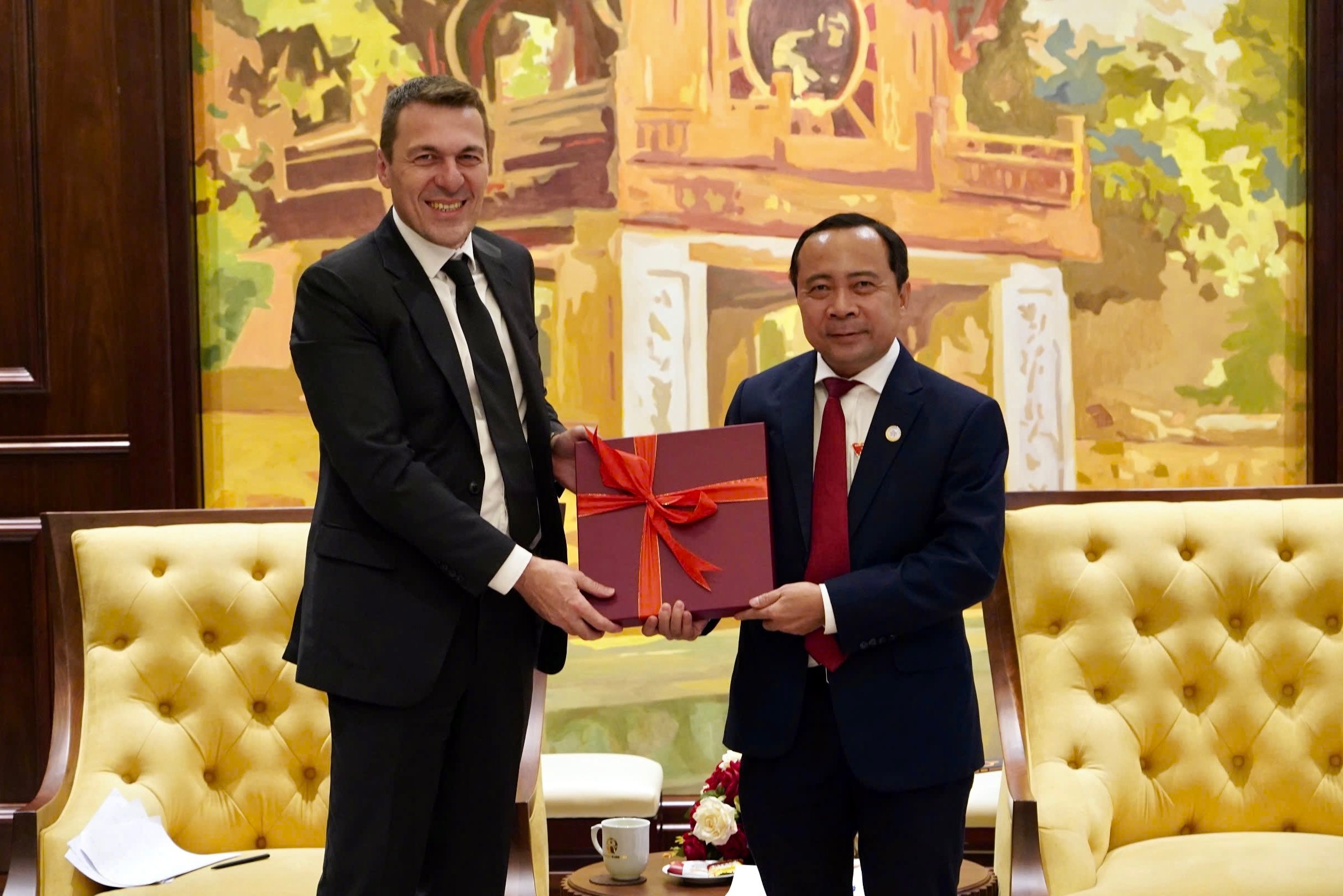 Việt Nam và UNICEF tăng cường hợp tác về chuyển đổi số và bảo vệ trẻ em trong môi trường mạng- Ảnh 2.