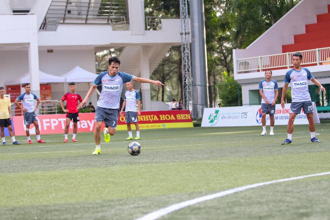 Các đội bóng nỗ lực tập luyện trước giờ khởi tranh VCK Giải bóng đá công nhân, viên chức Việt Nam - Ảnh 1.