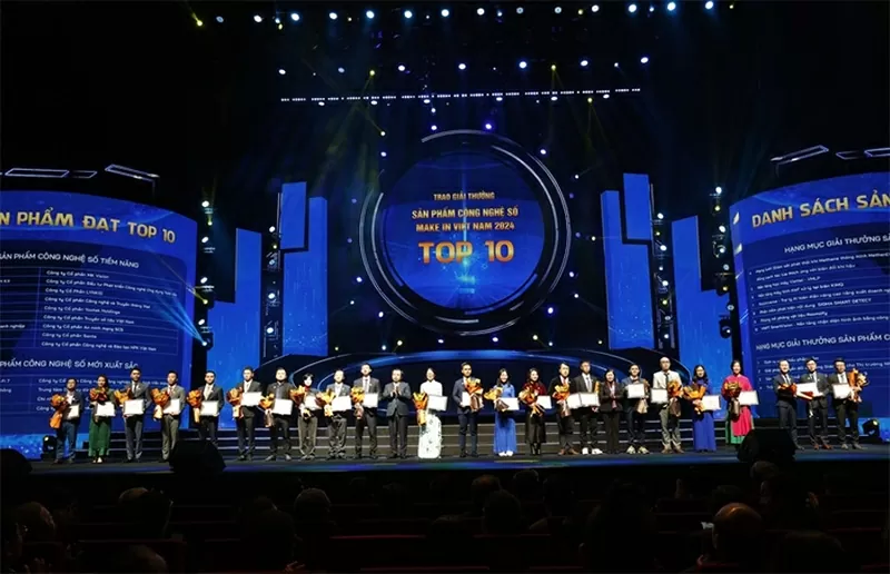 مراسم اهدای جوایز محصولات فناوری دیجیتال «ساخت ویتنام ۲۰۲۴» از محصولات فناوری دیجیتال برجسته تقدیر میکند (منبع: اینترنت) Lễ trao giải thưởng sản phẩm công nghệ số Make in Việt Nam 2024 tôn vinh các sản phẩm công nghệ số xuất sắc (Nguồn: Internet)