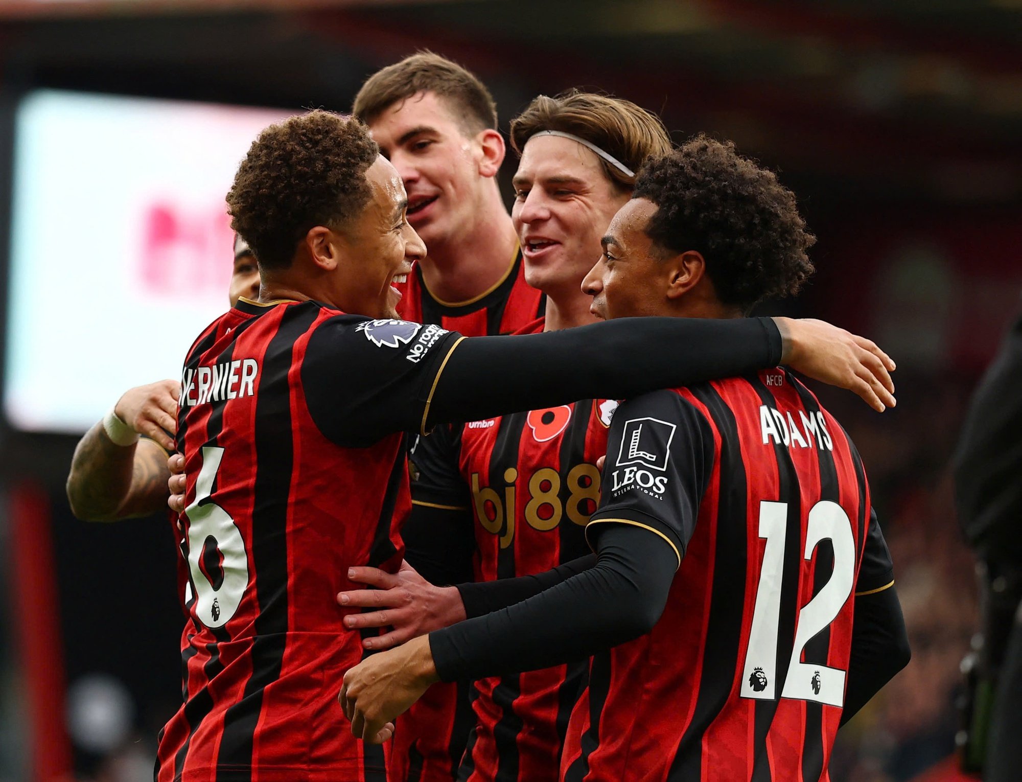 Những đội bóng nhỏ đang bay bổng ở giải Ngoại hạng- Ảnh 1.