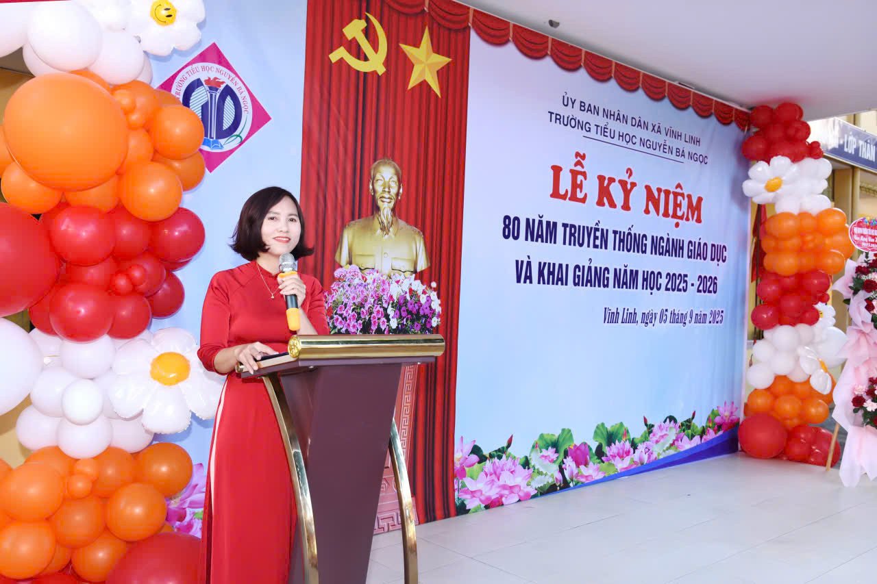 Co giao Thương Huyền.jpg