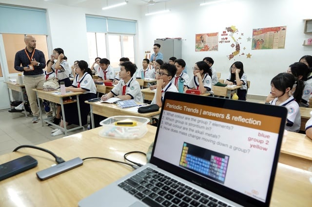 Tiếng Anh thành ngôn ngữ thứ hai: Giáo viên là quan trọng nhất - Ảnh 3.