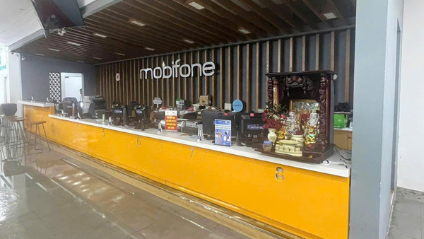 MobiFone ứng phó khẩn cấp với mưa lũ miền Trung, đảm bảo thông tin thông suốt