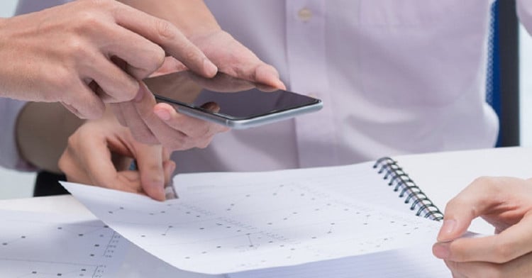 ເຖິງແມ່ນວ່າຮູບໜ້າຈໍທີ່ເບິ່ງຄືວ່າບໍ່ເປັນອັນຕະລາຍກໍ່ສາມາດເປີດເຜີຍອີເມວ, ລະຫັດ OTP, ຫຼືຂໍ້ມູນທີ່ລະອຽດອ່ອນໄດ້. meo-7.png