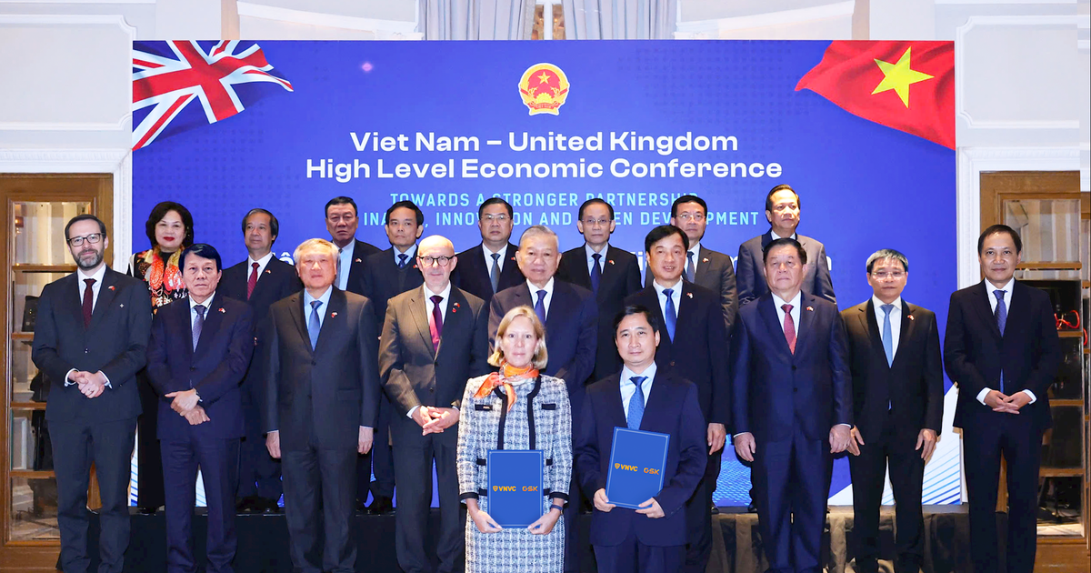 Tổng Bí thư Tô Lâm chứng kiến lễ trao văn kiện hợp tác giữa VNVC và GSK tại Anh