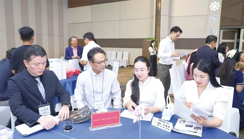 ຊຸກຍູ້ການຮ່ວມມືດ້ານເສດຖະກິດກັບບັນດາຕະຫຼາດທີ່ມີທ່າແຮງ