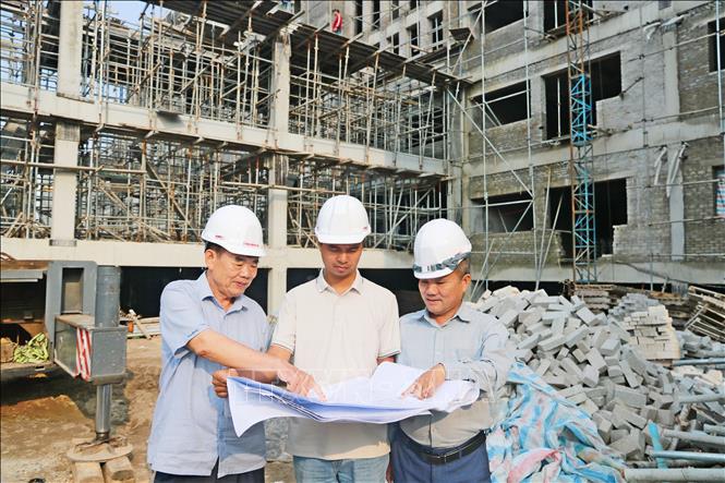 ຄຳບັນຍາຍຮູບ