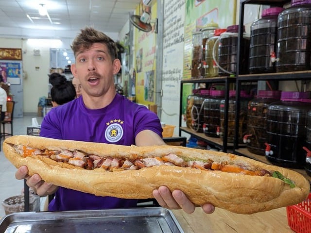 ទេសចរអាមេរិកមកវៀតណាមស្នាក់នៅ៦ឆ្នាំមិនចង់ត្រឡប់មកស្រុកវិញ - រូបថត ១.