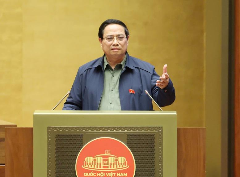 Premier: De Vietnamese economie is veerkrachtig en heeft grote schokken van buitenaf overleefd - Foto 1. Thủ tướng: Nền kinh tế Việt Nam đủ sức chống chịu và đã vượt qua được các cú sốc rất lớn từ bên ngoài- Ảnh 1.