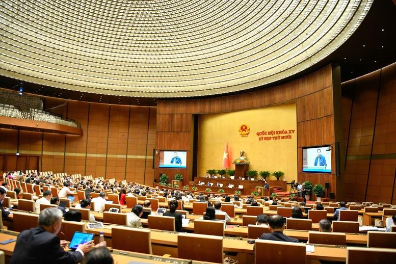 Premier: De Vietnamese economie is veerkrachtig en heeft grote schokken van buitenaf overleefd - Foto 4. Thủ tướng: Nền kinh tế Việt Nam đủ sức chống chịu và đã vượt qua được các cú sốc rất lớn từ bên ngoài- Ảnh 4.