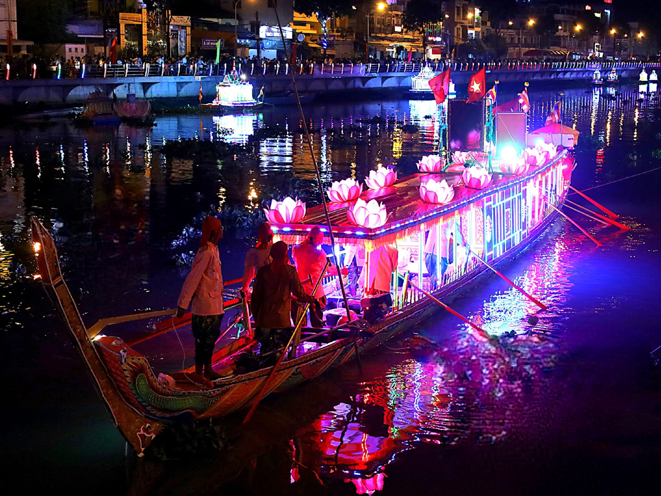 Chiêm ngưỡng ghe cà hâu hơn 300 năm tuổi của đồng bào Khmer Nam bộ - Ảnh 8.