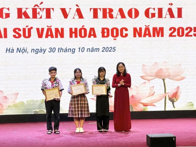 In 2025 kende viceminister Trinh Thi Thuy de titel van Beste Ambassadeur voor Leescultuur toe aan de meest uitmuntende kandidaten.