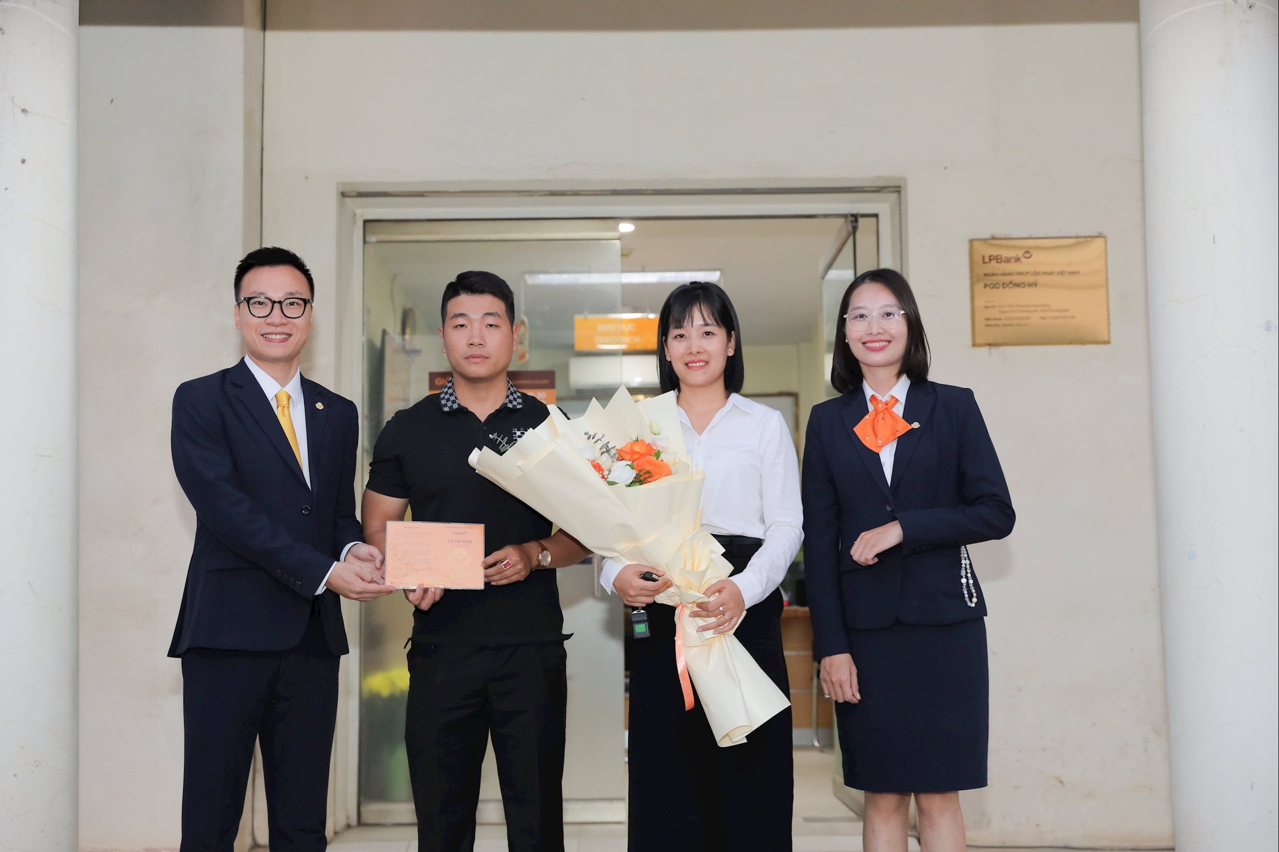 ធនាគារ LPBank ប្រគល់រង្វាន់ដល់អតិថិជនទី 2