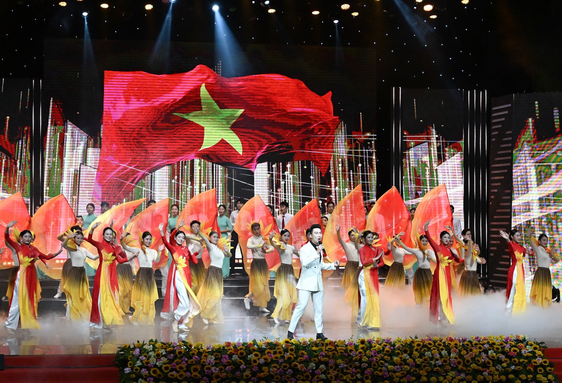 ການສະແດງສິລະປະເປີດພິທີ. dsc-8150.jpg