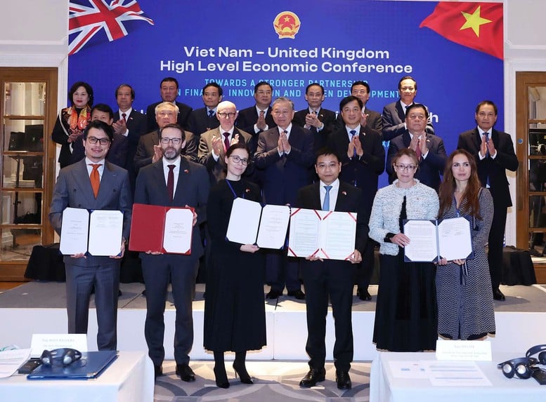 Neuer Schritt in den Finanzbeziehungen zwischen Vietnam und Großbritannien – Foto 1. Bước tiến mới trong quan hệ tài chính Việt Nam – Anh - Ảnh 1.