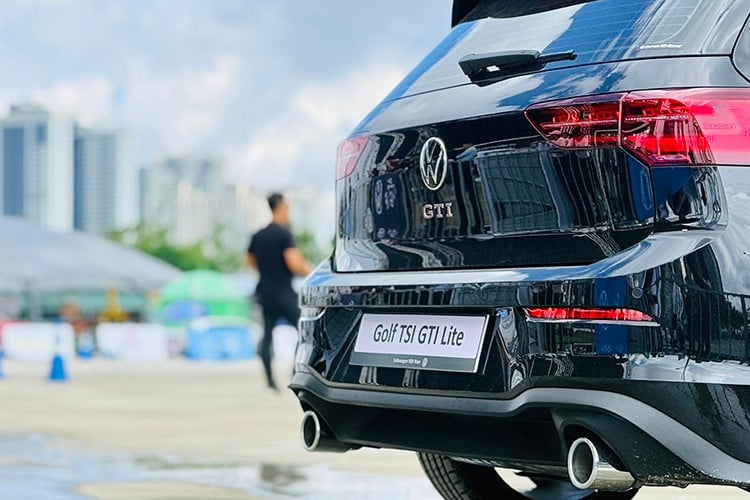 កីឡាវាយកូនហ្គោលជំនាន់ថ្មីត្រូវបានបង្កើតឡើងនៅលើវេទិកា MQB Evo កម្រិតខ្ពស់ ដោយទទួលមរតកពីជំនាន់ប្រាំពីរមុន ប៉ុន្តែជាមួយនឹងការធ្វើឱ្យប្រសើរឡើងយ៉ាងទូលំទូលាយនៅក្នុងការរចនា បច្ចេកវិទ្យា និងការអនុវត្ត។ រាល់ព័ត៌មានលម្អិតត្រូវបានរចនាឡើងយ៉ាងយកចិត្តទុកដាក់ដោយក្រុមហ៊ុន Volkswagen ដើម្បីនាំមកនូវអារម្មណ៍នៃការបើកបរដ៏បរិសុទ្ធ និងរបៀបរស់នៅប្រកបដោយភាពថ្លៃថ្នូរដល់ម្ចាស់។ 5-4020.jpg