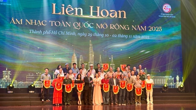 Tạ Minh Tâm, Giáng Son... ngồi 'ghế nóng' Liên hoan âm nhạc toàn quốc mở rộng 2025 - Ảnh 3.