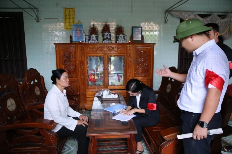 Vynucené vyvlastnění pozemků pro silniční projekt spojující průmyslový park Bim Son s pobřežní oblastí přes obec Nga Son