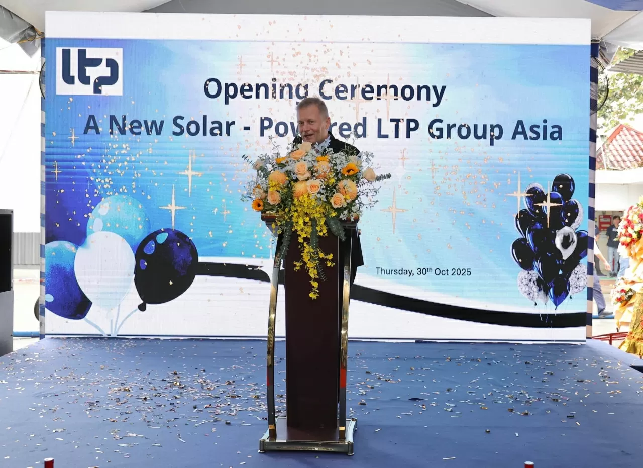 LTP Group uppgraderar fabriken för att använda solenergisystem: Konkreta bevis på grönt strategiskt partnerskap mellan Vietnam och Danmark Tập đoàn LTP nâng cấp nhà máy dùng hệ thống điện mặt trời: Minh chứng cụ thể cho quan hệ Đối tác chiến lược xanh Việt Nam-Đan Mạch