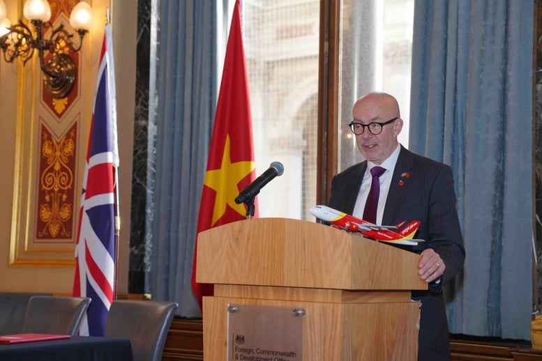 Vietjet comandă 100 de aeronave Airbus A321neo: O nouă etapă importantă în Vietnam - Cooperare cu Regatul Unit - Foto 2.