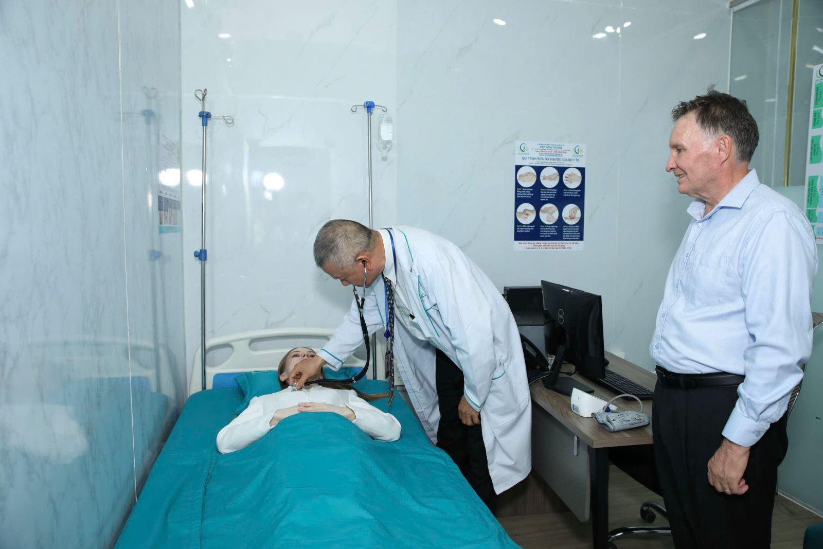 ຄຳບັນຍາຍຮູບ