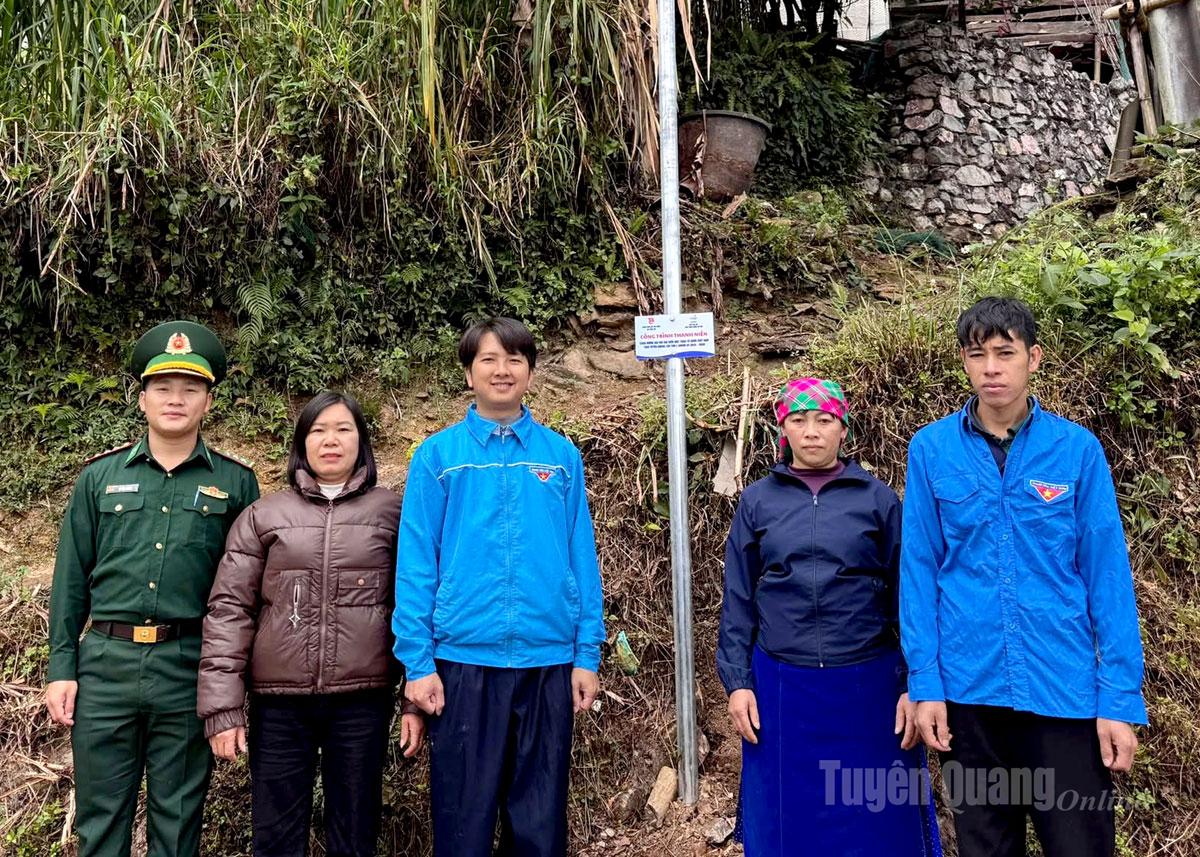 Молодежный проект по приветствию Конгресса Вьетнамского Отечественного Фронта провинции Туенкуанг