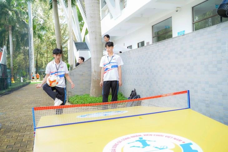 Nhiều hoạt động sôi nổi ở vòng chung kết Giải bóng đá công nhân, viên chức  - Ảnh 3.